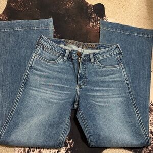 Wrangler Women's Classic Blue Straight Leg Jeans